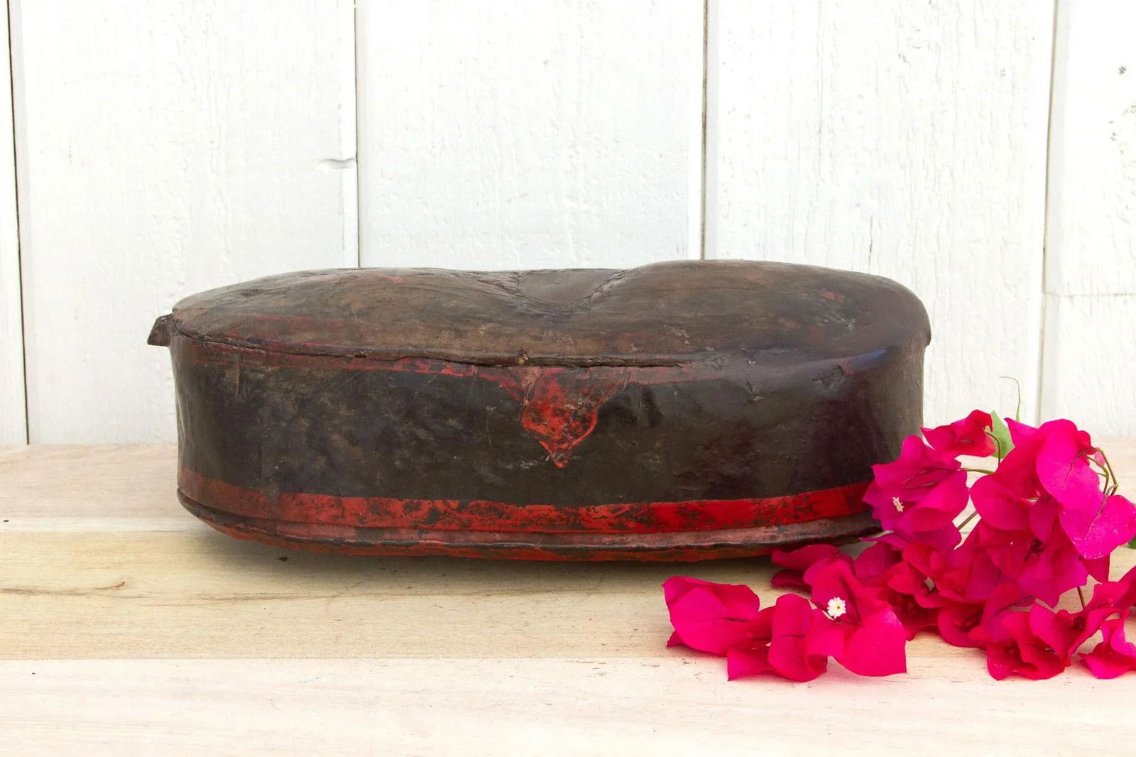 Rare Lacuquered Burmese Leather Box - 9