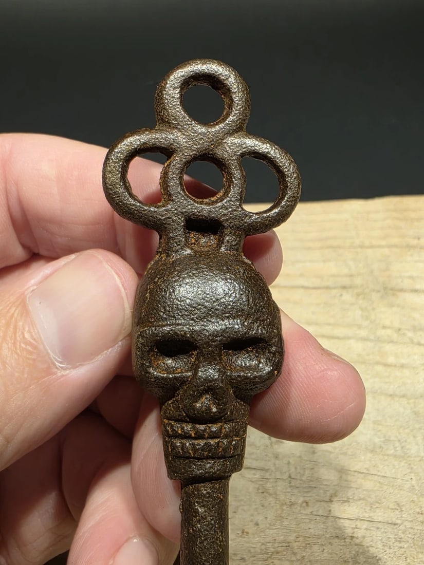 3 1/2" Iron Skeleton Key - 5