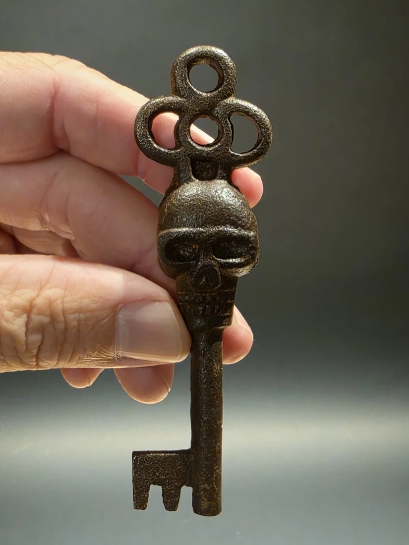 3 1/2" Iron Skeleton Key - 9