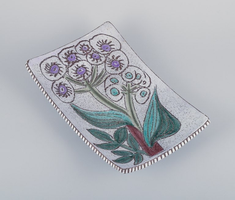Mari Simmulson for Upsala Ekeby, Sweden. Large rectangular dish on foot. Retro-style flower motif.: Title: Mari Simmulson for Upsala Ekeby, Sweden. Large rectangular dish on foot. Retro-style flower motif. Description: Mari Simmulson for Upsala Ekeby, Sweden. Large rectangular dish on foot. Retro-st
