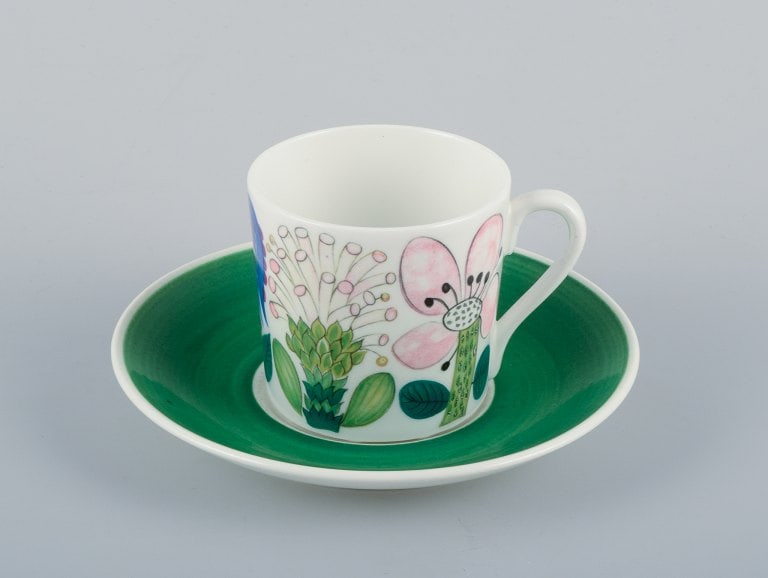 Stig Lindberg for Gustavsberg, Sweden. Rare "Tahiti" coffee cup with saucer. Hand-painted with: Title: Stig Lindberg for Gustavsberg, Sweden. Rare "Tahiti" coffee cup with saucer. Hand-painted with floral motifs. Retro style. Description: Stig Lindberg for Gustavsberg, Sweden. Rare "Tahiti" coff