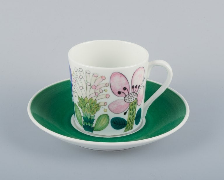 Stig Lindberg for Gustavsberg, Sweden. Rare "Tahiti" coffee cup with saucer. Hand-painted with: Title: Stig Lindberg for Gustavsberg, Sweden. Rare "Tahiti" coffee cup with saucer. Hand-painted with floral motifs. Retro style. Description: Stig Lindberg for Gustavsberg, Sweden. Rare "Tahiti" coff
