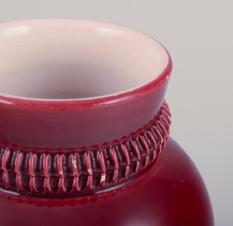 Pol Chambost (1906-1983), French ceramist. Hand-decorated ceramic vase with burgundy-toned glaze. - 4
