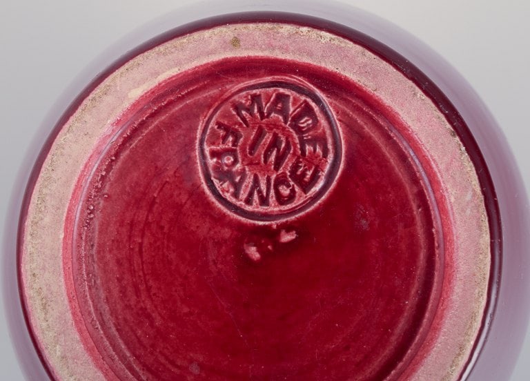 Pol Chambost (1906-1983), French ceramist. Hand-decorated ceramic vase with burgundy-toned glaze. - 5