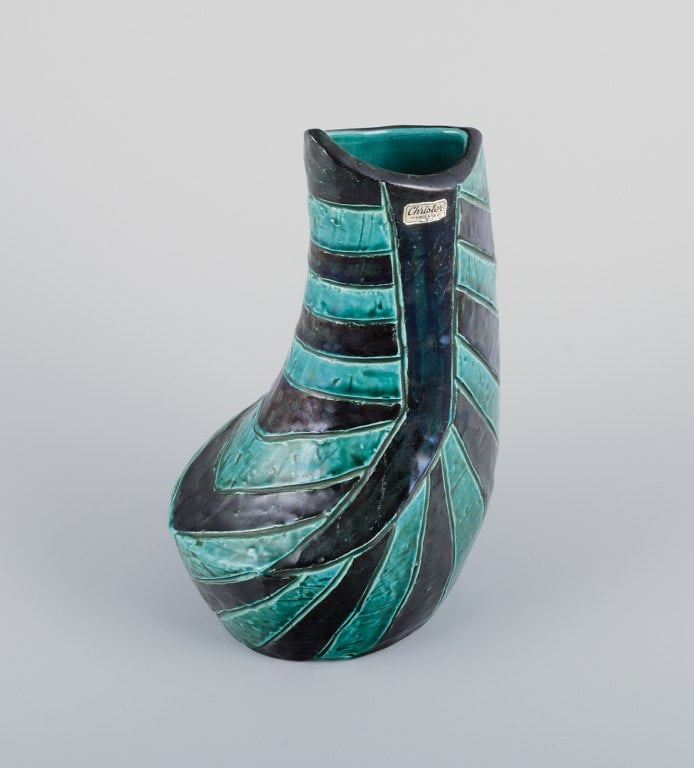 Christer, Mariestad, Sweden. Modernist ceramic vase with green and black glaze tones. - 5
