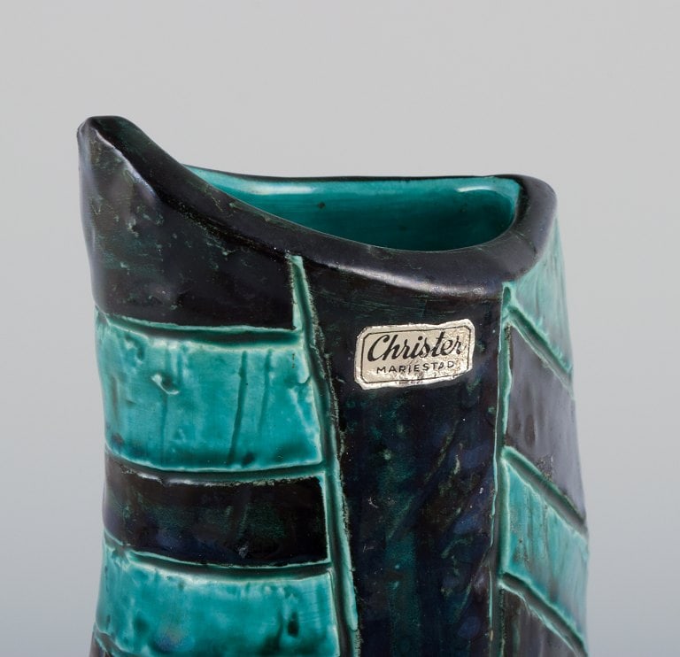 Christer, Mariestad, Sweden. Modernist ceramic vase with green and black glaze tones. - 6