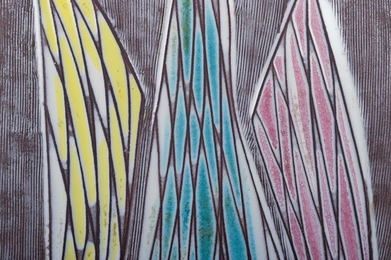 Mari Simmulson for Upsala Ekeby, Sweden, ceramic bowl in modernist style with abstract motif. - 7