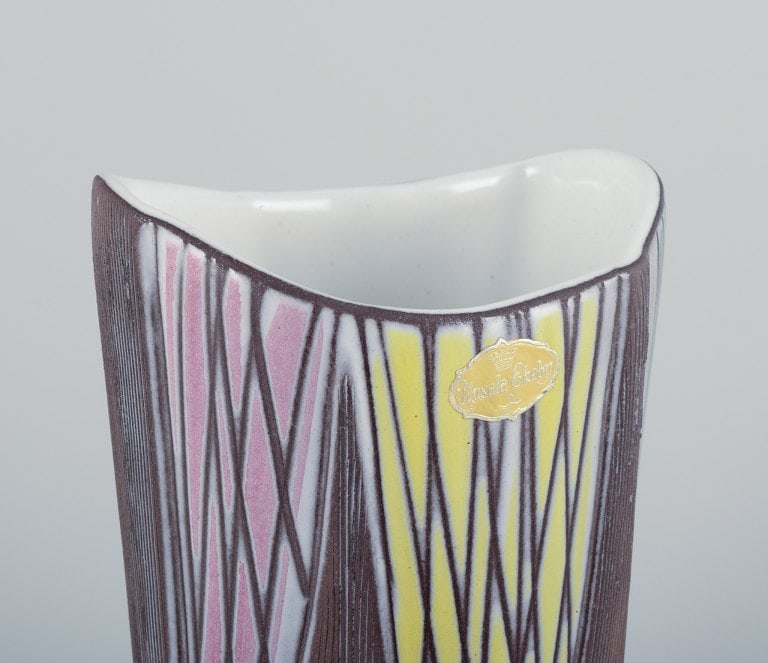 Mari Simmulson for Upsala Ekeby, Sweden. Ceramic vase and pitcher in modernist style with abstract - 6