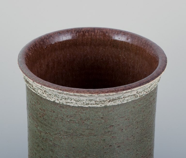 Britt-Louise Sundell for Gustavsberg, Sweden. Studiohand ceramic vase with glaze in greenish tones. - 3