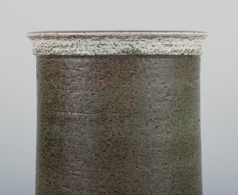 Britt-Louise Sundell for Gustavsberg, Sweden. Studiohand ceramic vase with glaze in greenish tones. - 4