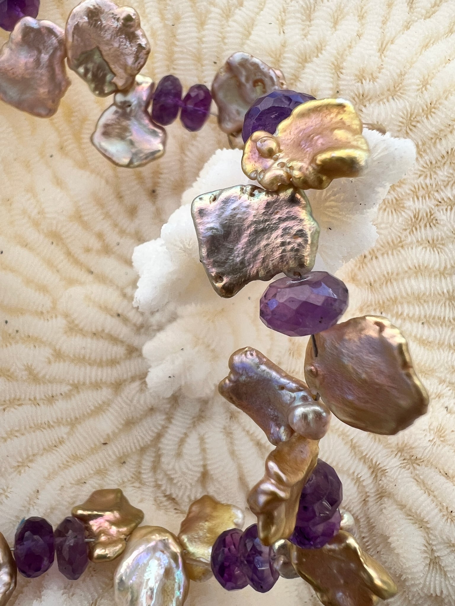 Flutter Pearl Necklace with Amethyst faceted Beads - 2