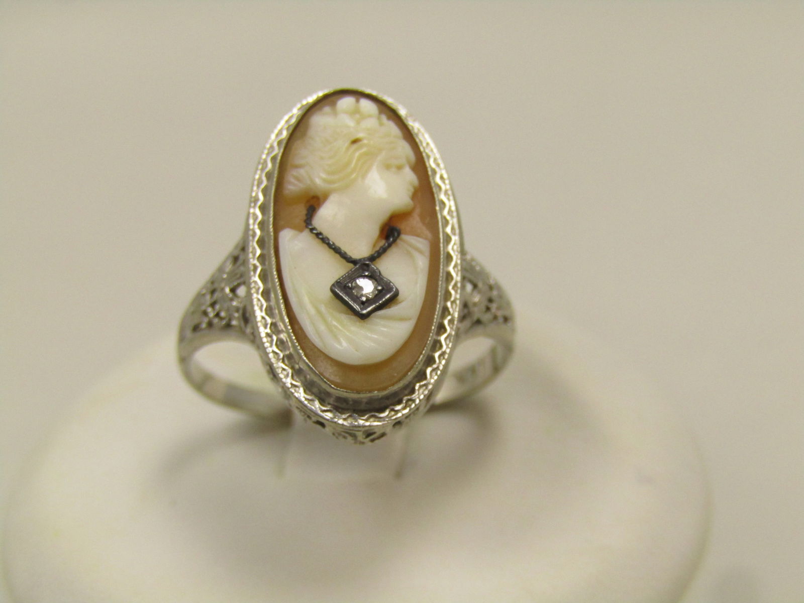 Vintage 14kt Cameo Diamond Ring, Sz. 6.75, Early 1900's: Title:Vintage 14kt Cameo Diamond Ring, Sz. 6.75, Early 1900's Description:Vintage 14kt Cameo Diamond Ring, Sz. 6.75, Early 1900's. Estimated at Victorian to 1930's. The has a carved shell cameo with a