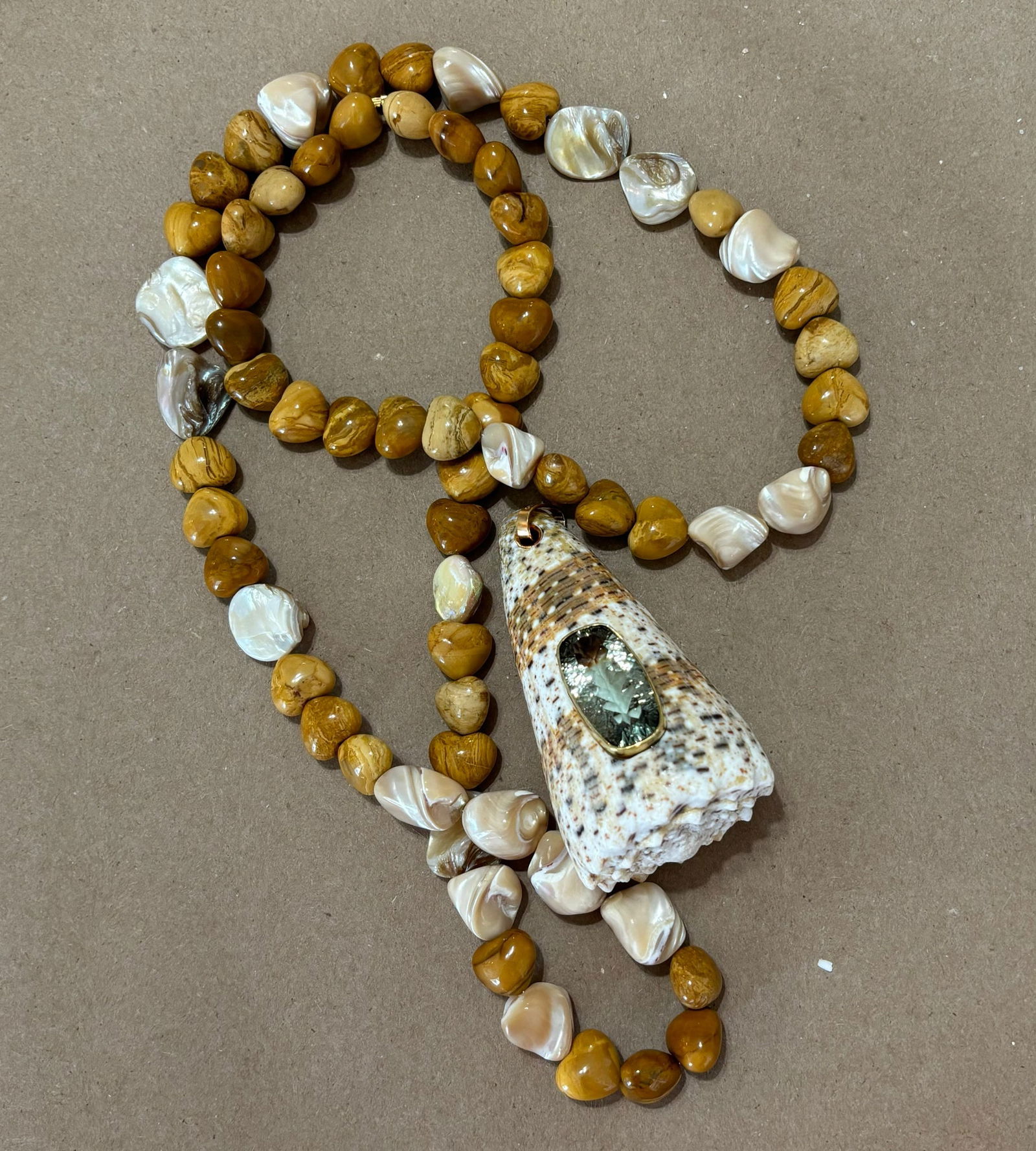 Agate & Clam Shell Bead Necklace