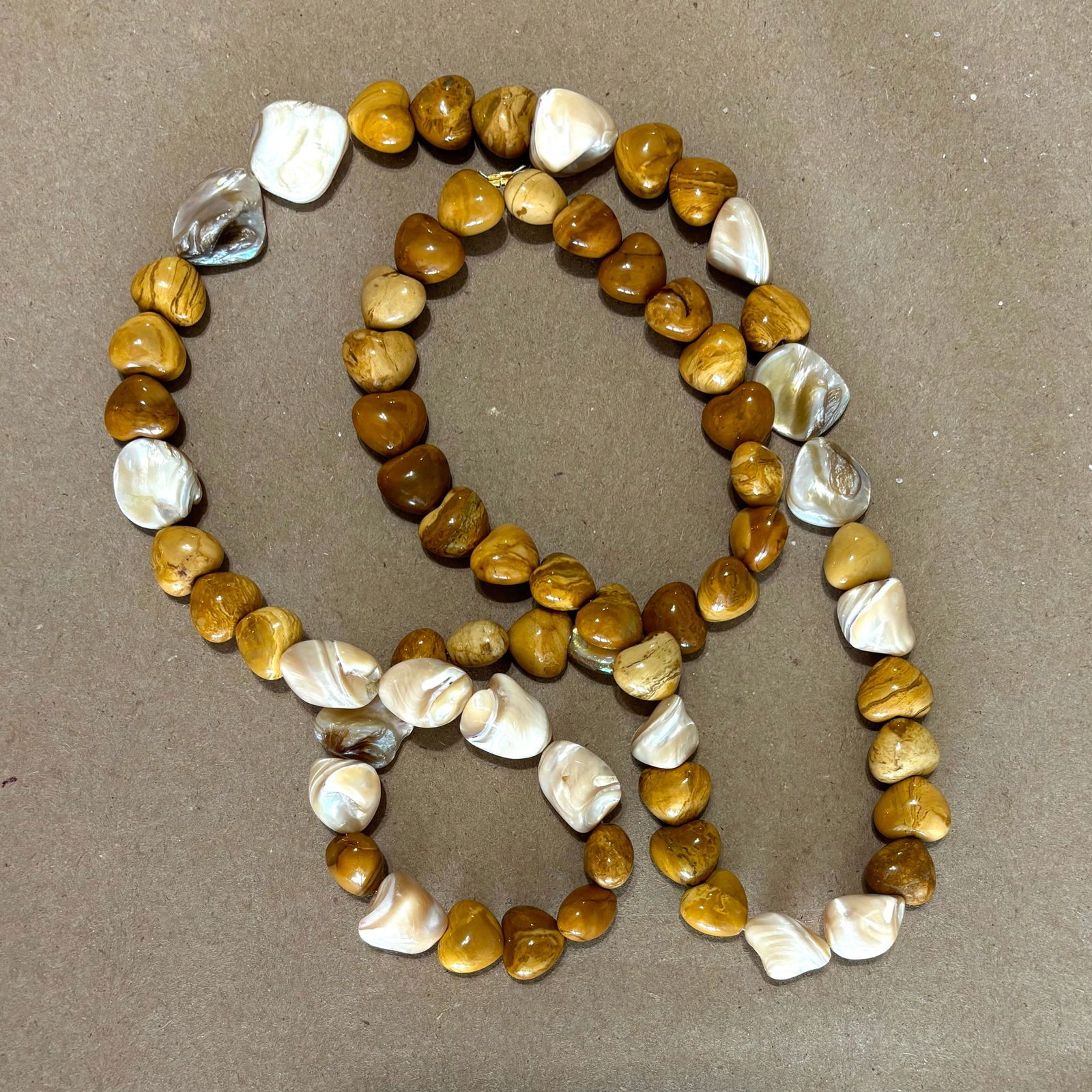 Agate & Clam Shell Bead Necklace - 2