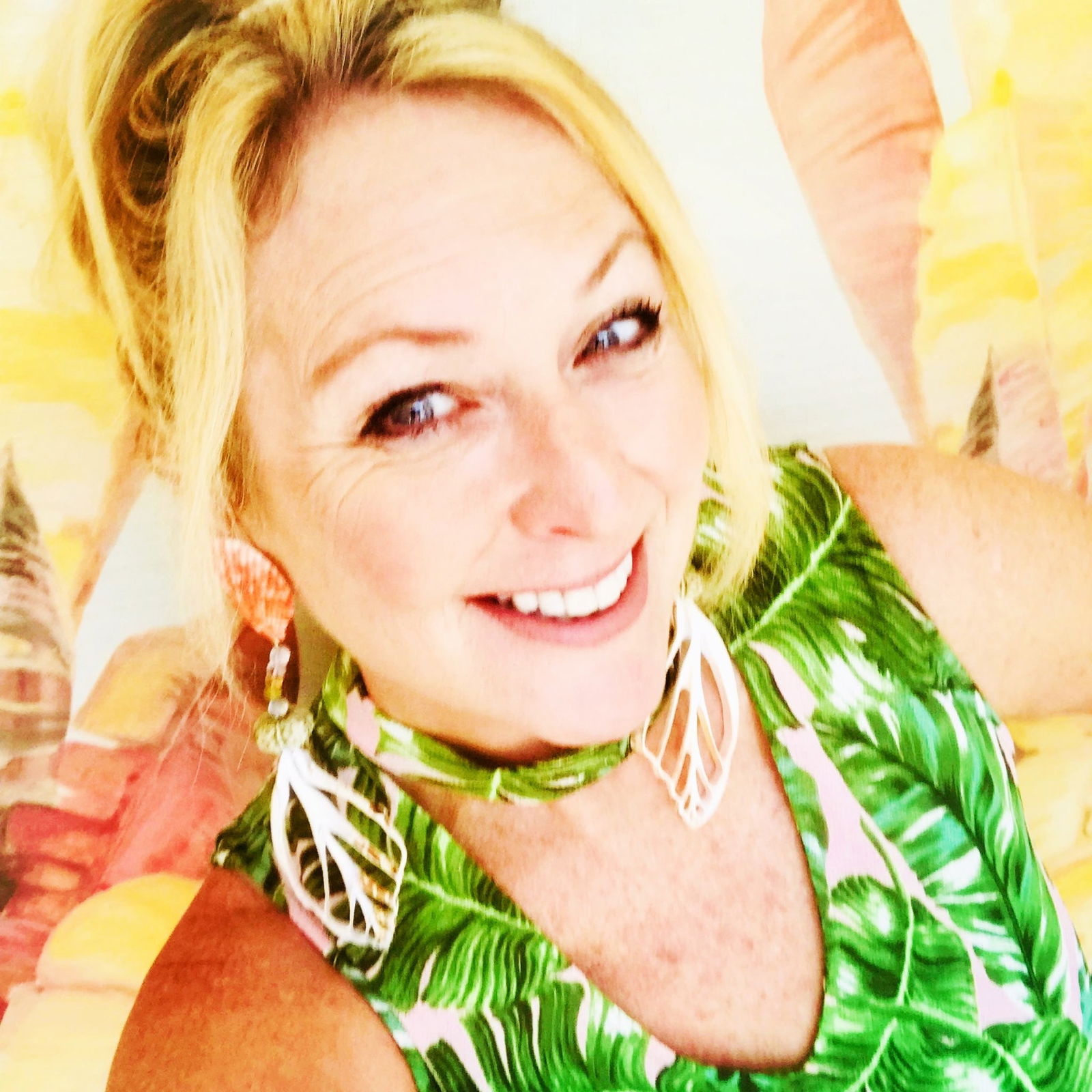 Fun, Fun, Fun Clip Scallop and Cut Shell Earrings - 3