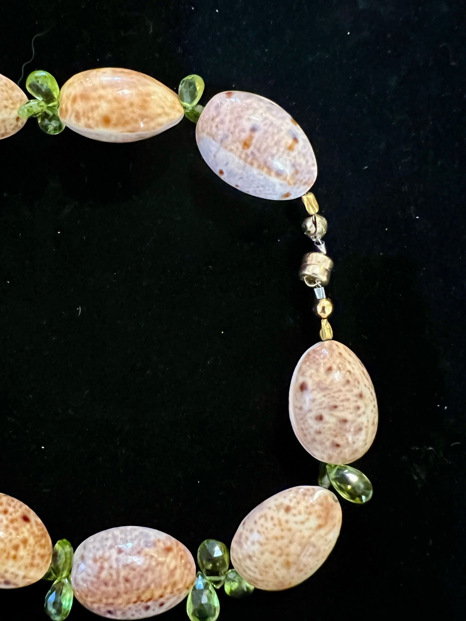 Cyprea Shell Necklace with Peridot Briolettes - 4