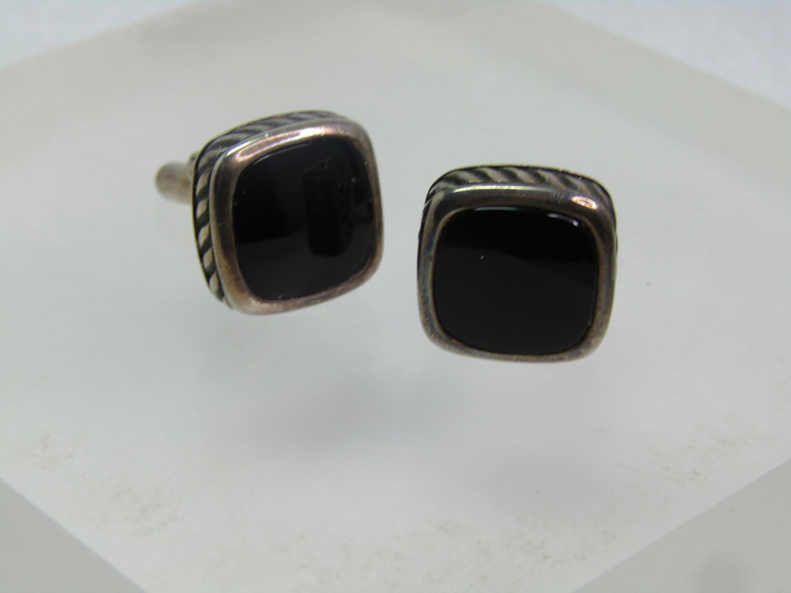 Vintage Sterling David Yurman Onyx Cufflinks, 1980's-1990's: Title:Vintage Sterling David Yurman Onyx Cufflinks, 1980's-1990's Description:Vintage Sterling David Yurman Onyx Cufflinks, 1980's-1990's. rectangular cushion cut black onyx cuffl These cufflinks are