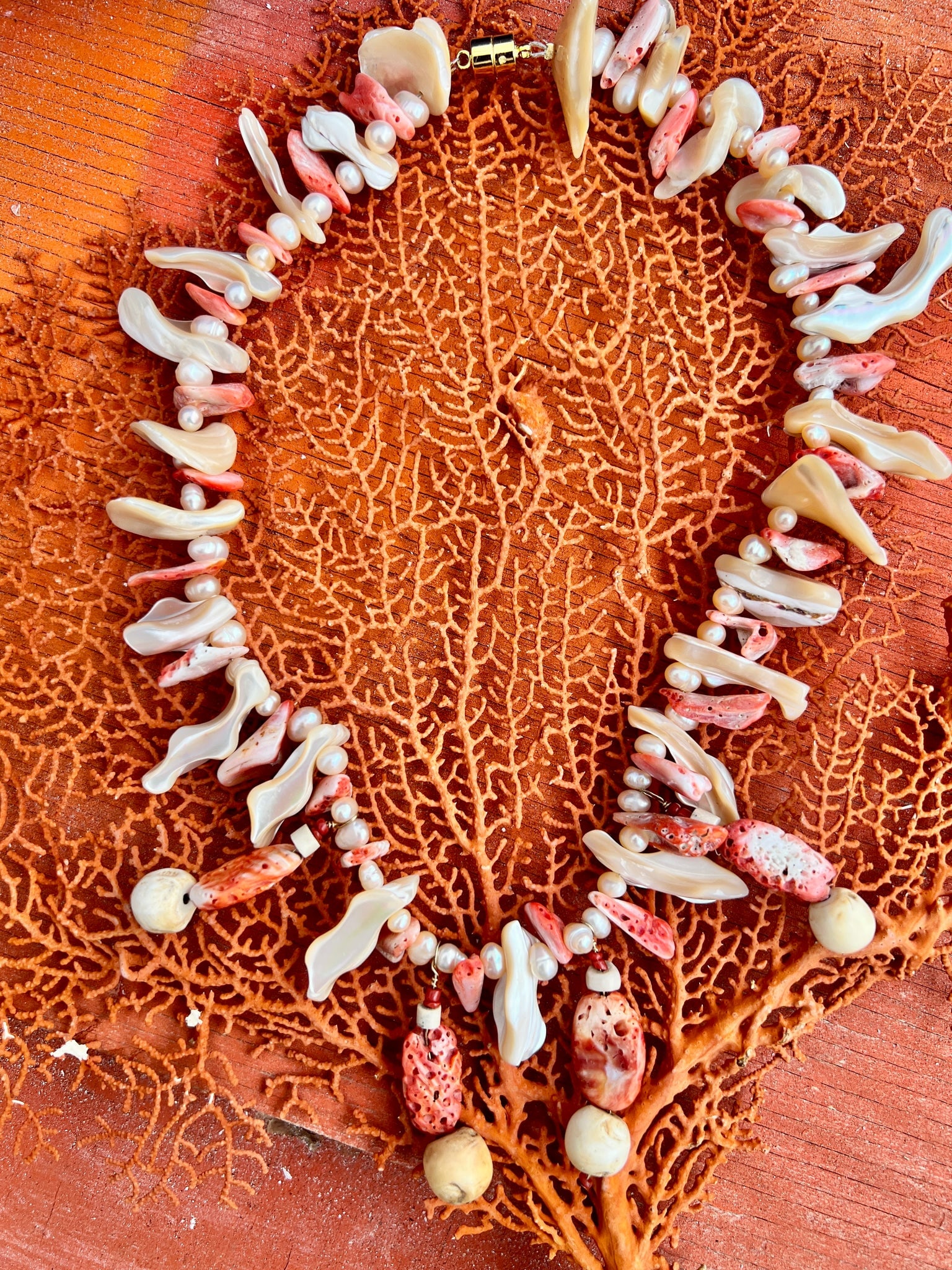 Turbo and Spondylus Shell Necklace with Pearls: Title:Turbo and Spondylus Shell Necklace with Pearls Description:Charming Gold Mouth Turbo and Spondylus Shell necklace with white and rose colored pearls - magnetic clasp - 16"long Reserve: $760.00 S