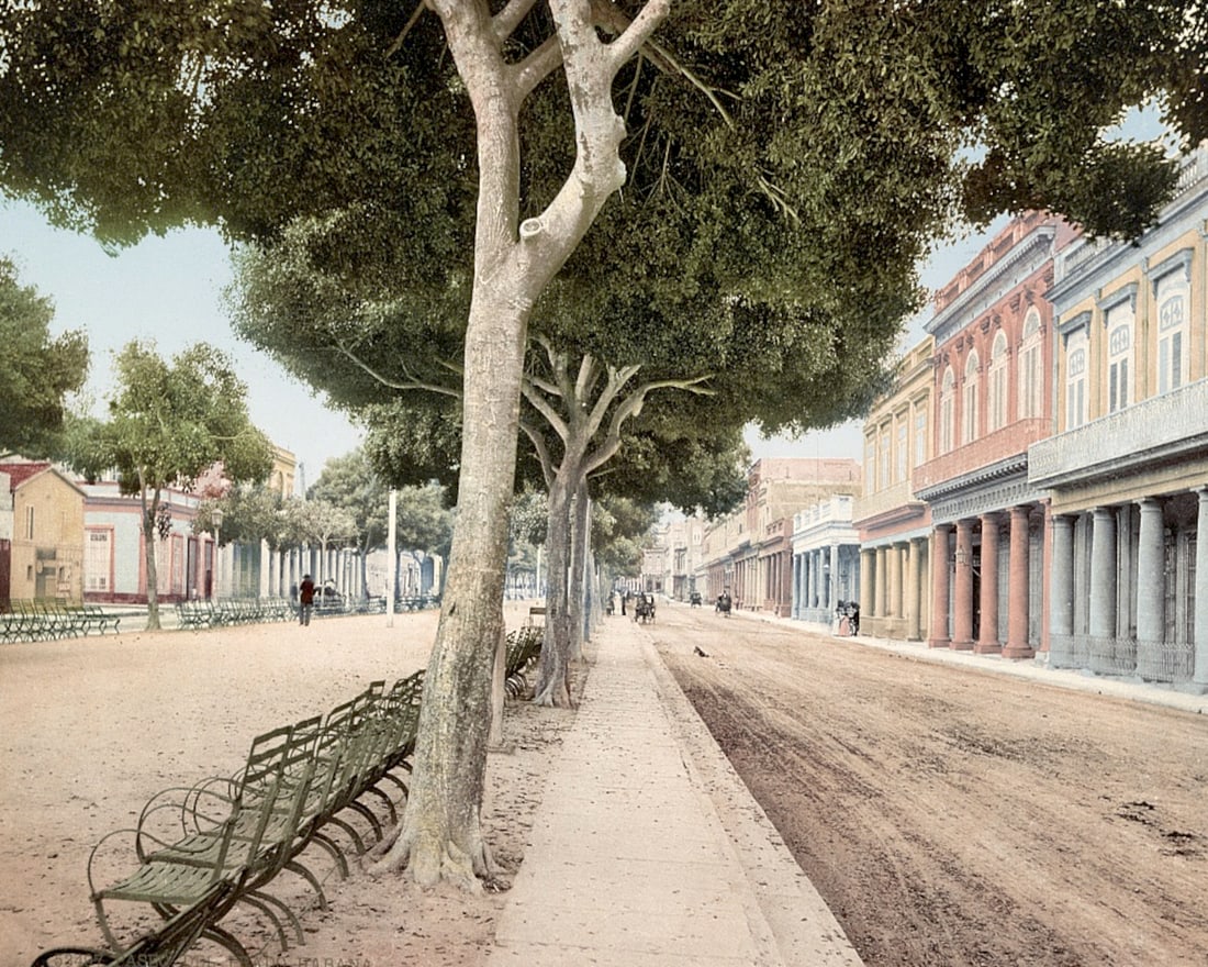 1900, Paseo del Prado, Habana: Title: 1900, Paseo del Prado, Habana Artist/Source: DETROIT PUBLISHING CO. Original Date: SEE TITLE Dimensions: 10X8 Description: || UNITED STATES SHIPPING ONLY! || This lot is a Dye Based Photolithog