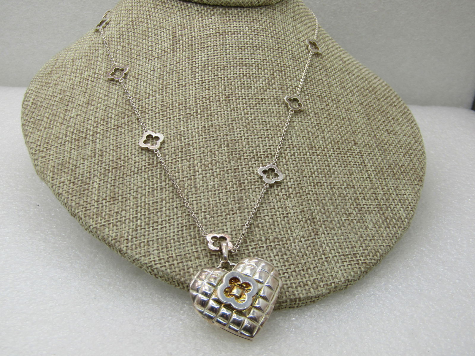 Vintage Sterling Heidi Klum Heart Locket Necklace, 20", Alhambra Links, Quilted Top: Vintage Sterling Heidi Klum Heart Locket Necklace, 20", Alhambra Links, Quilted Top, 1990's, Weight is appx. 16.30 grams. The heart has a grid-like quilted look on front and back with a raised alhambr