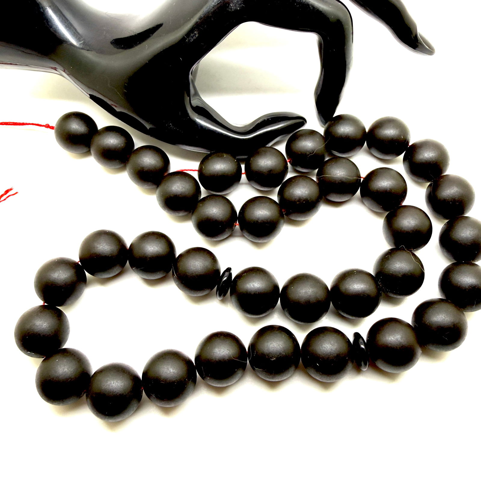 Outstanding Amber Tesbih made from Round Amber beads: Title:Outstanding Amber Tesbih made from Round Amber beads Metal:None Gemstone:Amber Weight:87.5 g Size:Bead size: 16.0 mm Bead size: 0.63 inches Made of:(Reconstituted Amber or Whole Stone):Reconstit