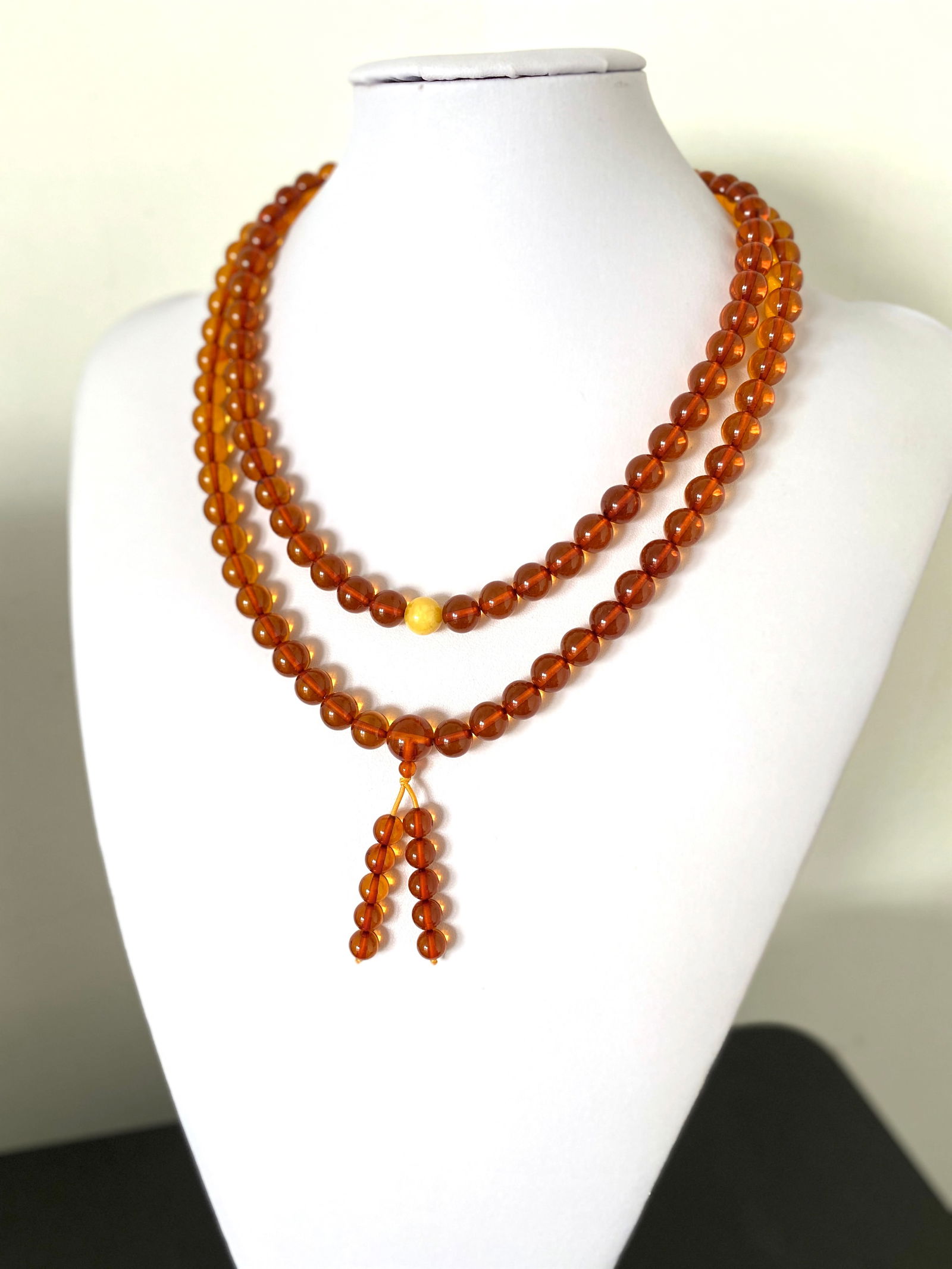 Extraordinary Amber Mala made from Round Amber beads: Title:Extraordinary Amber Mala made from Round Amber beads Metal:None Gemstone:Amber Weight:48.2 g Size:Bead size: 9.0 mm Bead size: 0.354 inches Made of:(Reconstituted Amber or Whole Stone):Whole Sto