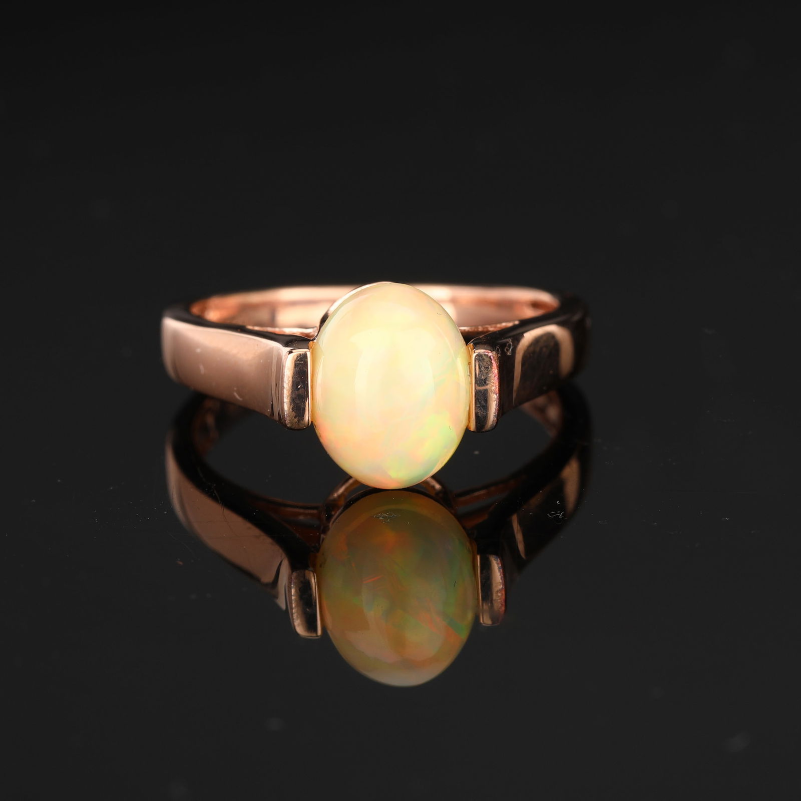 Ring: Ethiopian Opal CAB Oval 9x7mm - 2