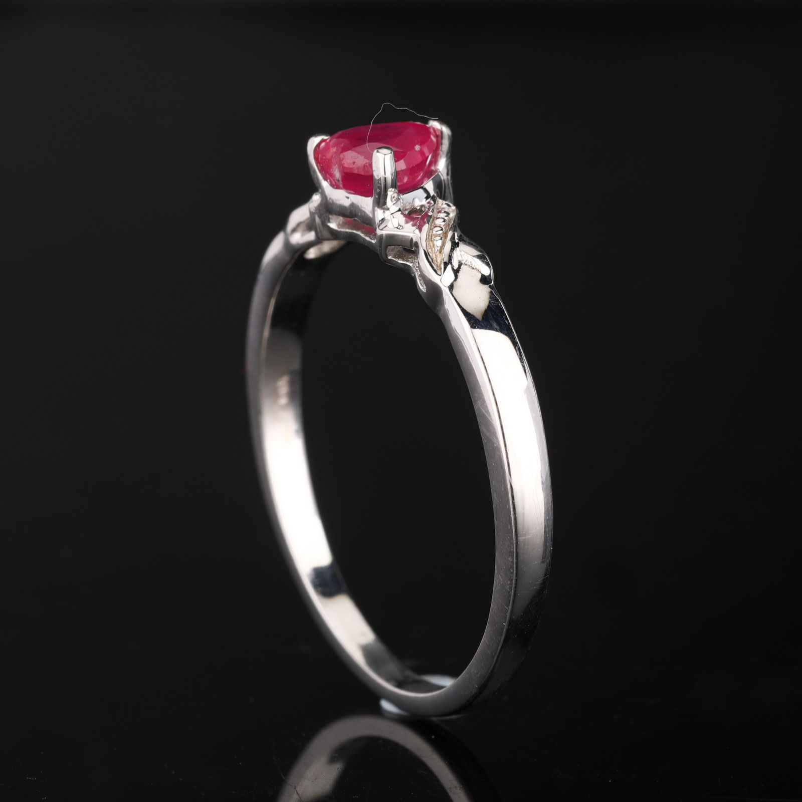 Ring: BKK Ruby Heart Shape 5.00mm: No Reserve! Title: Ring: BKK Ruby Heart Shape 5.00mm Description: BKK Ruby Heart Shape 5.00mm - 1Pc + White Diamond S/C Round 0.90mm - 2Pcs Date/Period: After 2000 Materials: 925 Silver W/Rhodium Gros