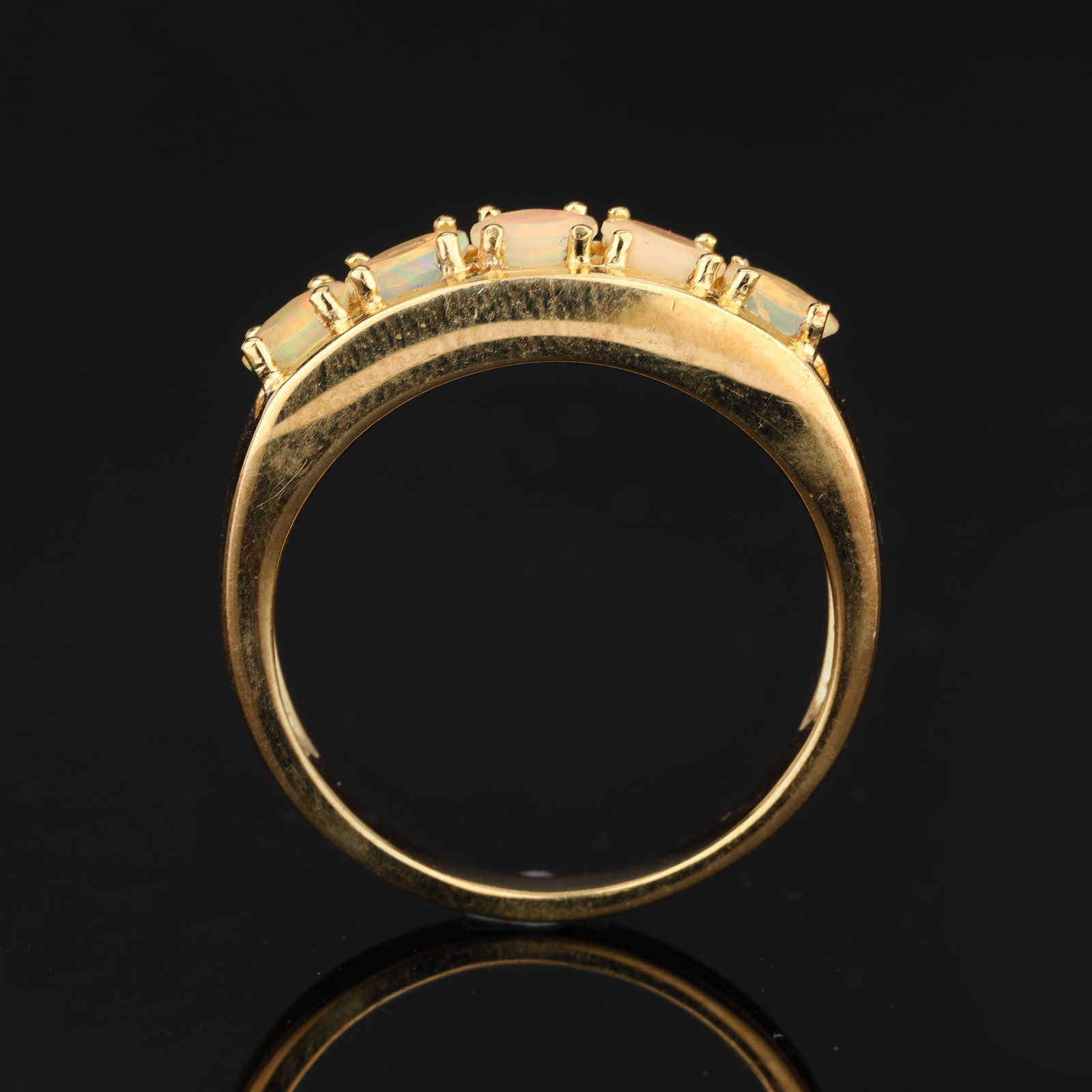 Ring: Ethiopian Opal Faceted Oval 4x3mm - 5