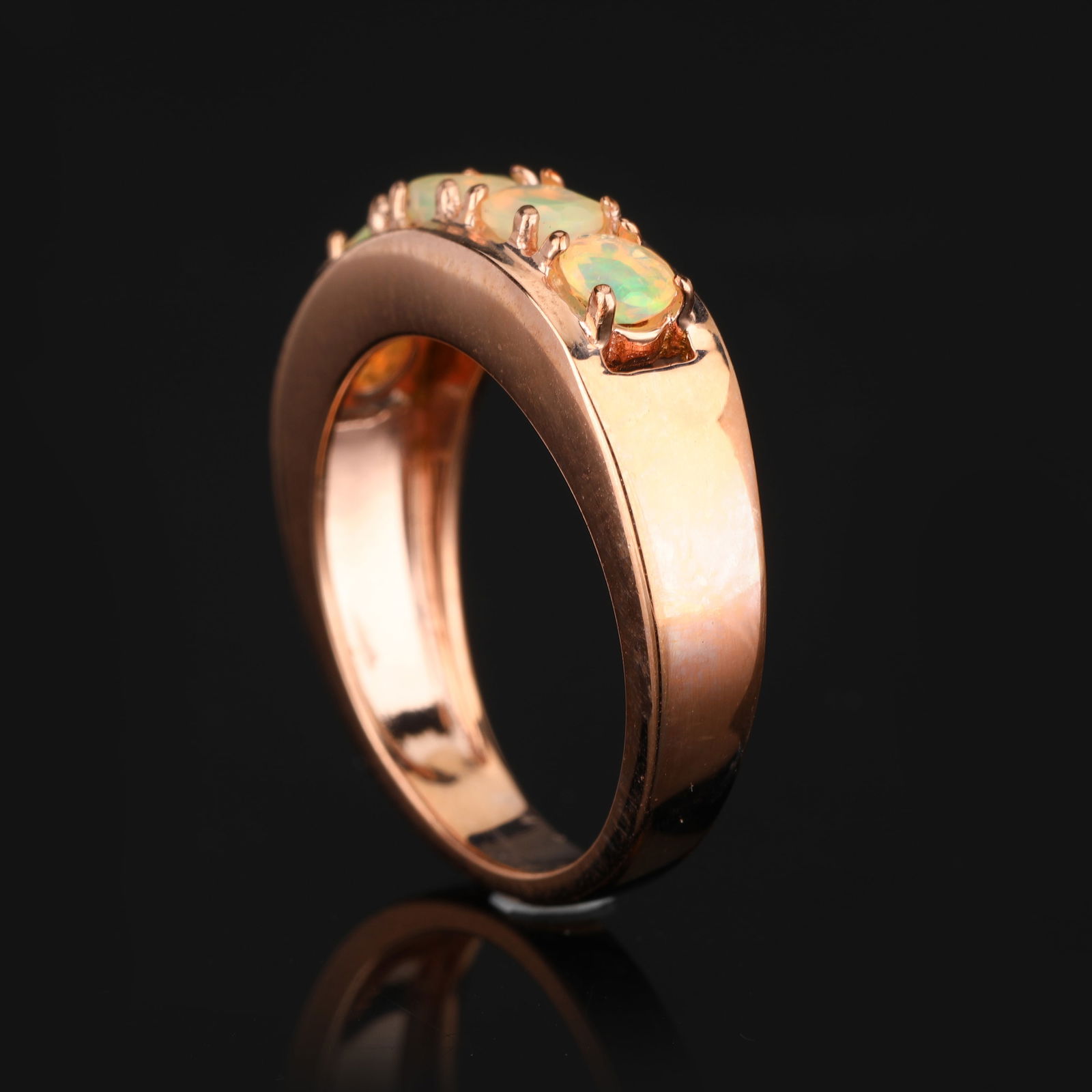 Ring: Ethiopian Opal Faceted Oval 4x3mm