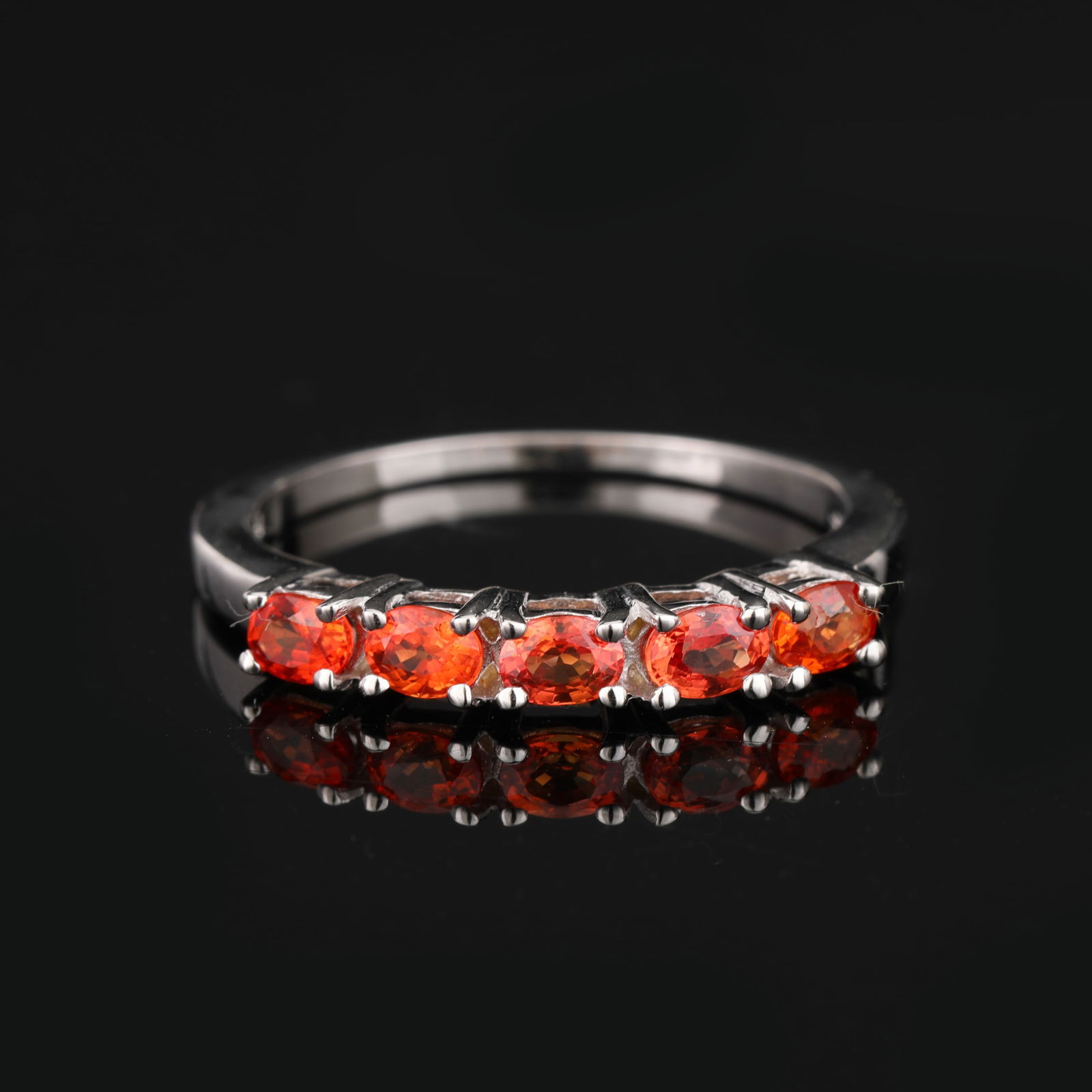 Ring: Orange Sapphire Oval 4x3mm - 2