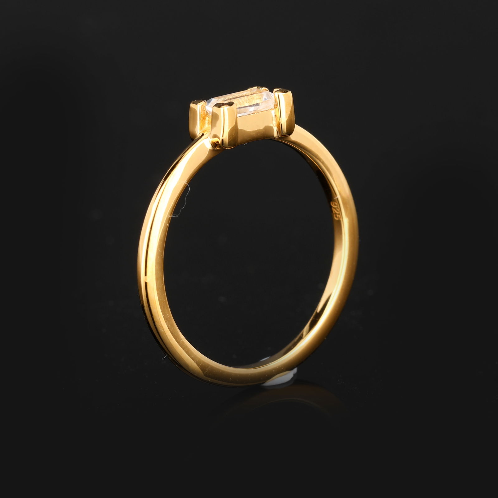 Ring: White Topaz Baguette 5x2.50mm