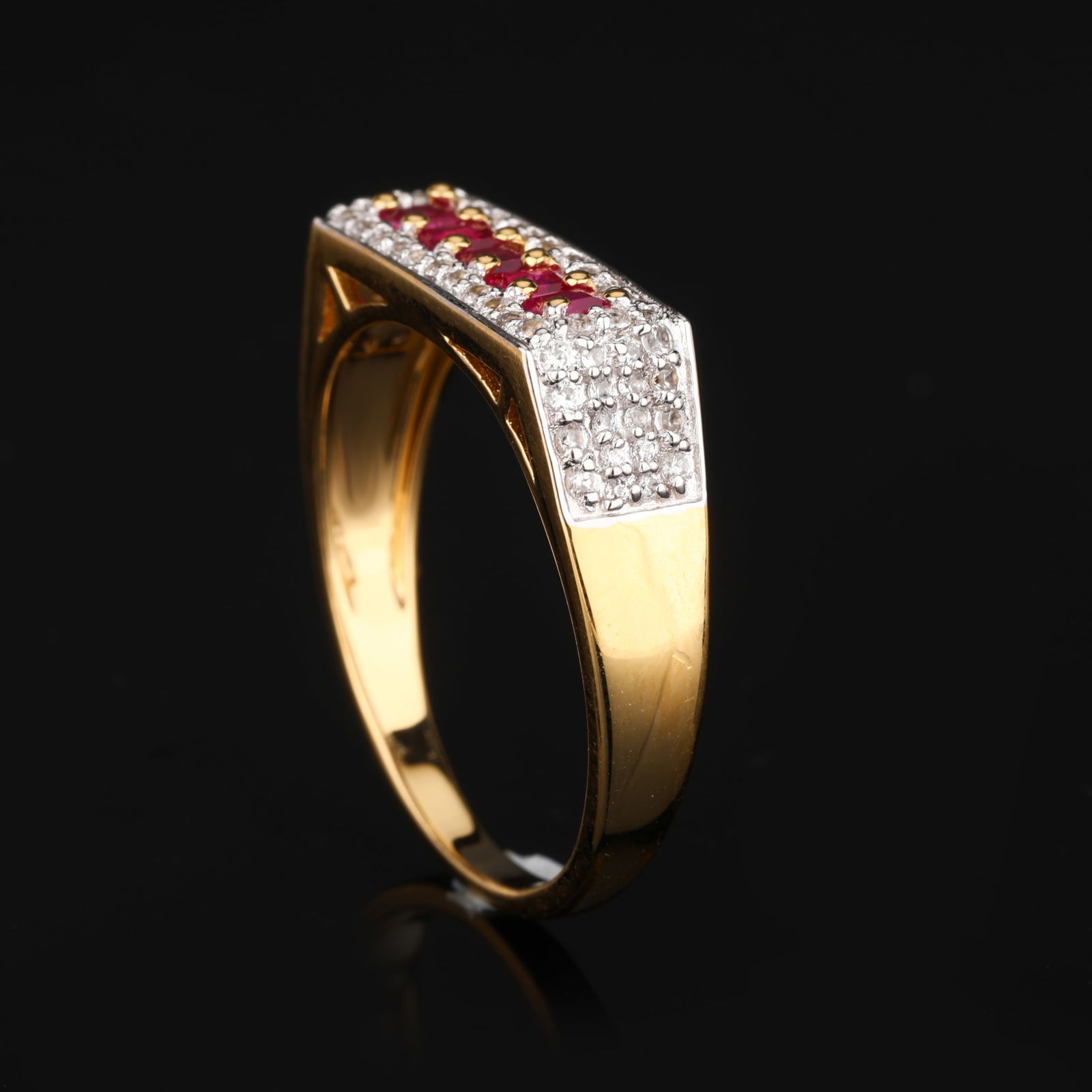Ring: Bkk Ruby Square 2.50mm