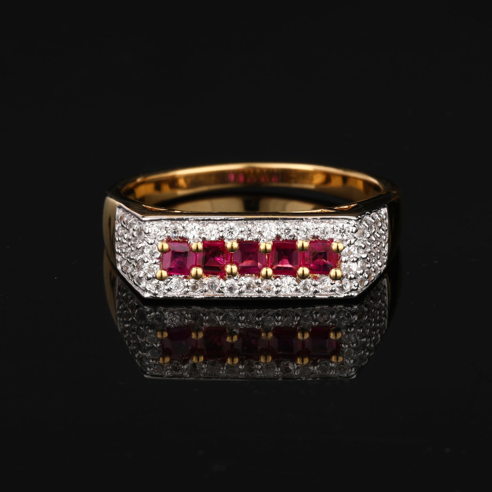 Ring: Bkk Ruby Square 2.50mm - 2