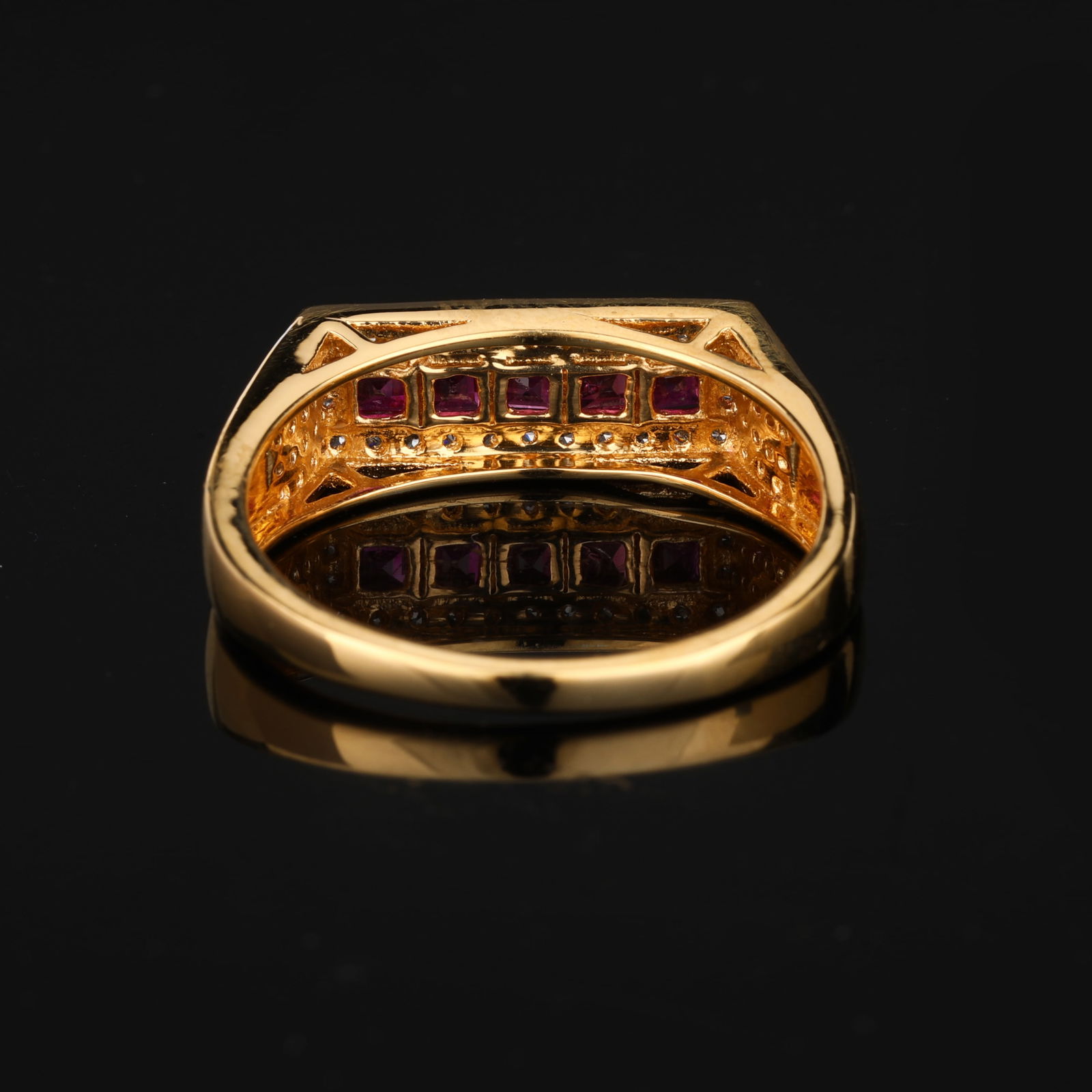 Ring: Bkk Ruby Square 2.50mm - 4