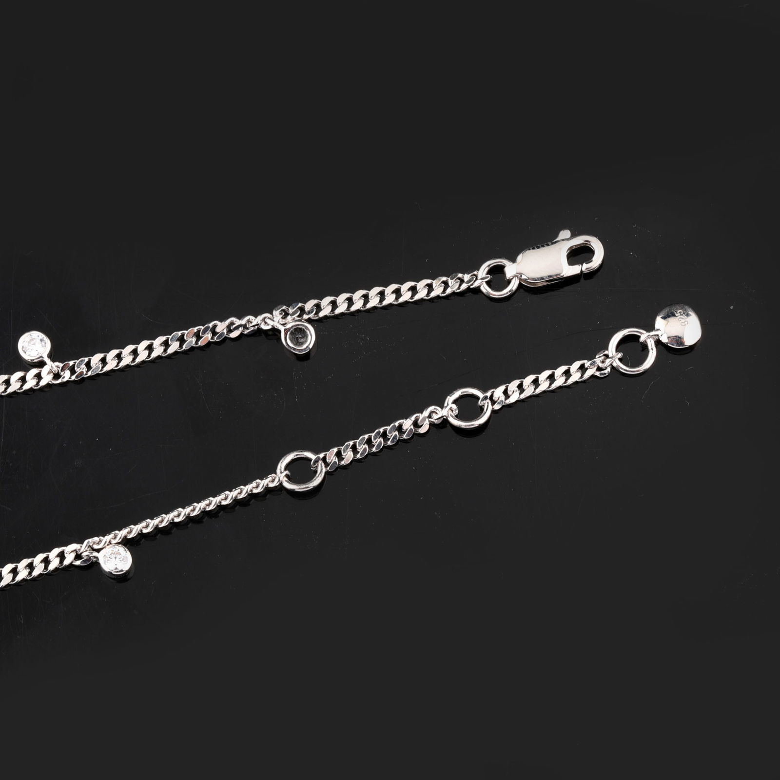 Ring: White Topaz Round 2.50mm - 3