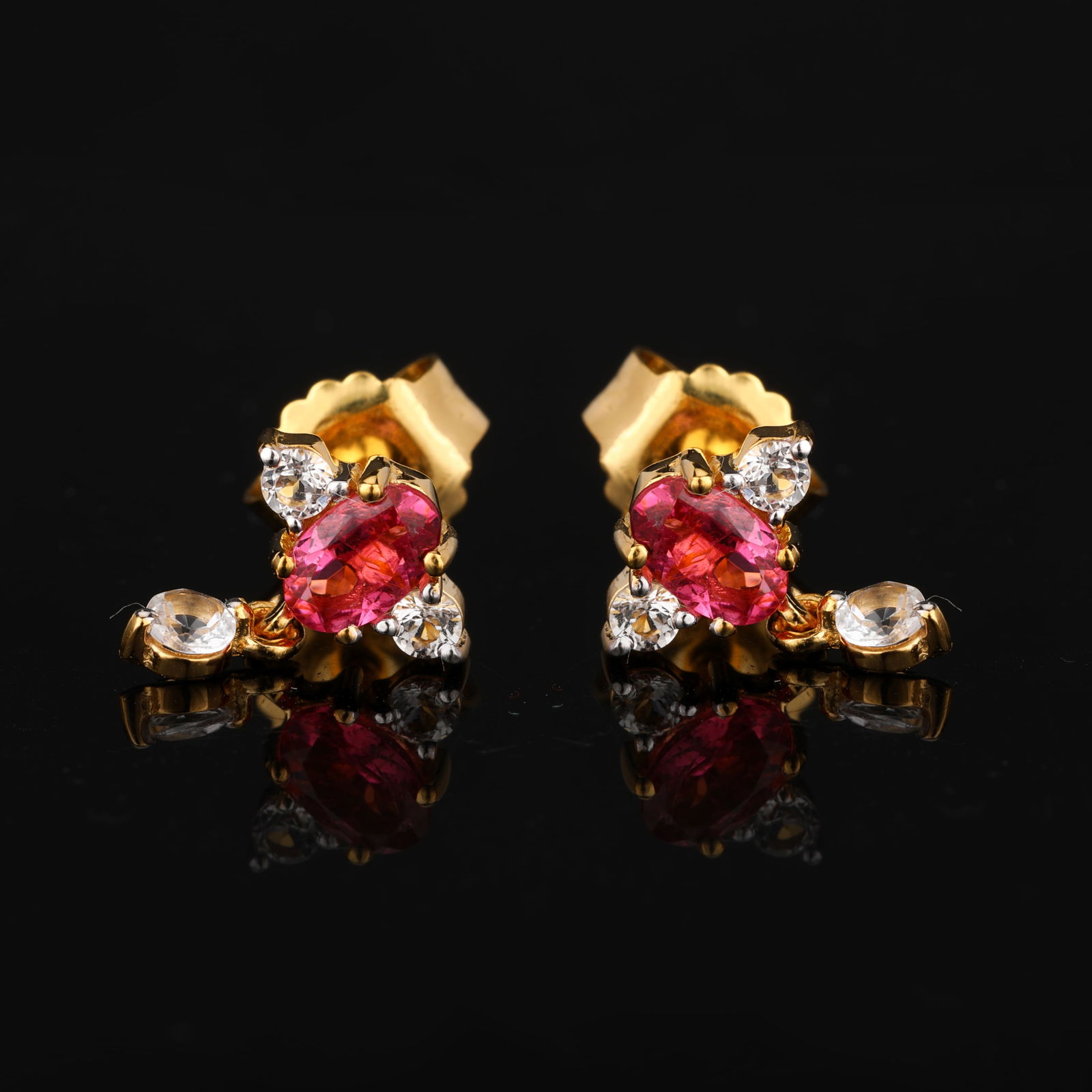 Ring: Pink Tourmaline Oval 5x3mm: No Reserve! Title: Ring: Pink Tourmaline Oval 5x3mm Description: Pink Tourmaline Oval 5x3mm - 1Pc + White Topaz Round 2.50mm - 1Pc + White Topaz Round 2.00mm - 2Pcs ( White Pan Rhodium ) Date/Period: