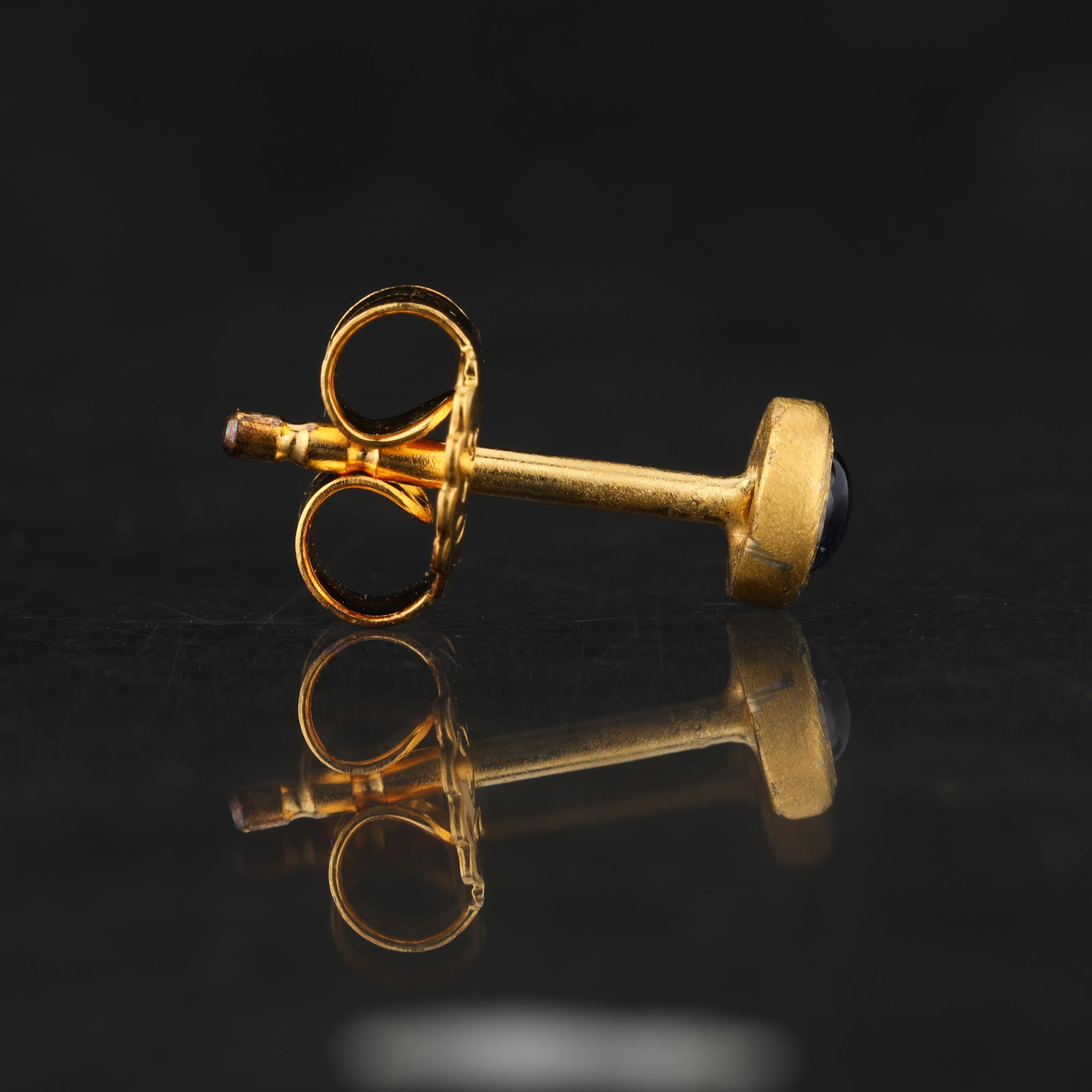 Ring: Blue Sapphire CAB Round 3.00mm