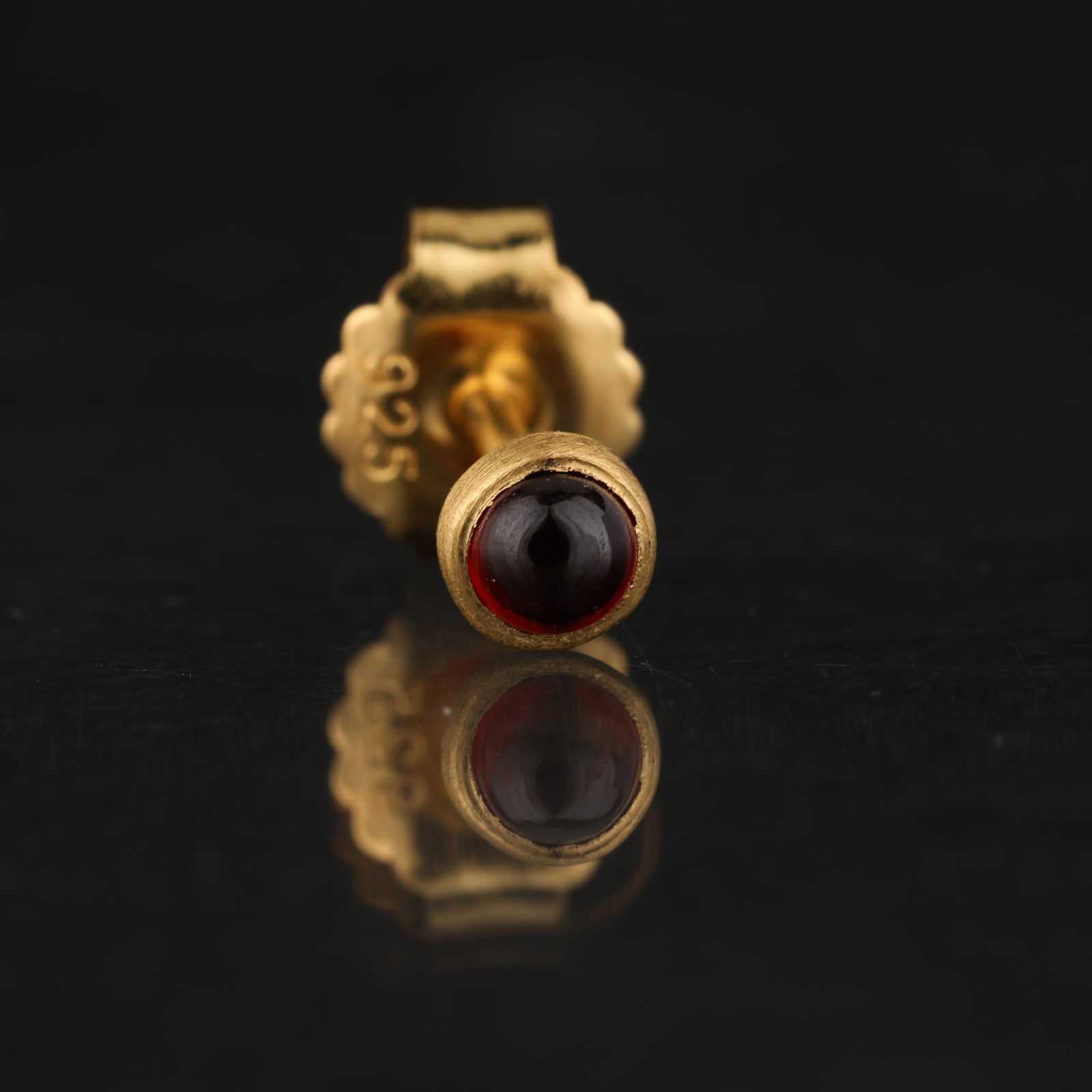 Ring: Garnet CAB Round 3.00mm - 3