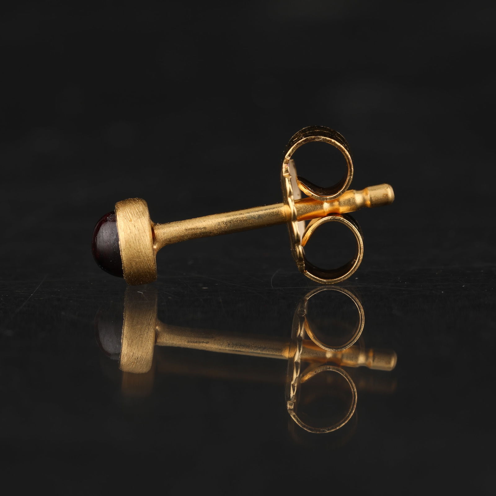 Ring: Garnet CAB Round 3.00mm - 4