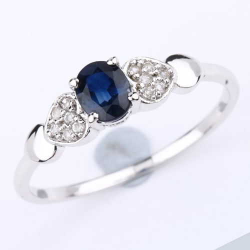 Ring: Blue Sapphire Oval 5x4mm