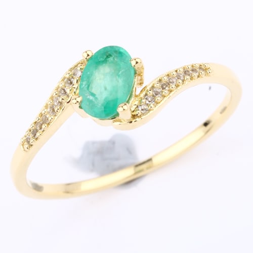 Ring: Zambian Emerald Oval 6x4mm
