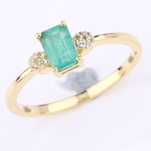 Ring: Zambian Emerald Octagon 6x4mm (1 of 1)