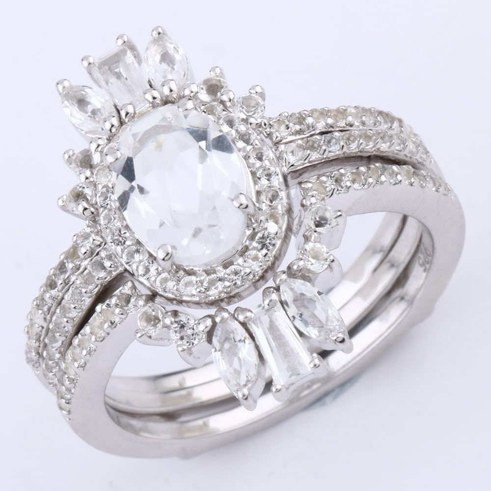 Ring: White Topaz Oval 8x6mm: No Reserve! Title: Ring: White Topaz Oval 8x6mm Description: White Topaz Oval 8x6mm - 1Pc + White Topaz Round 1.00mm - 76Pcs + White Topaz Tapper Baguette 4.00x2.00x1.50mm - 2Pcs + White Topaz Marquis