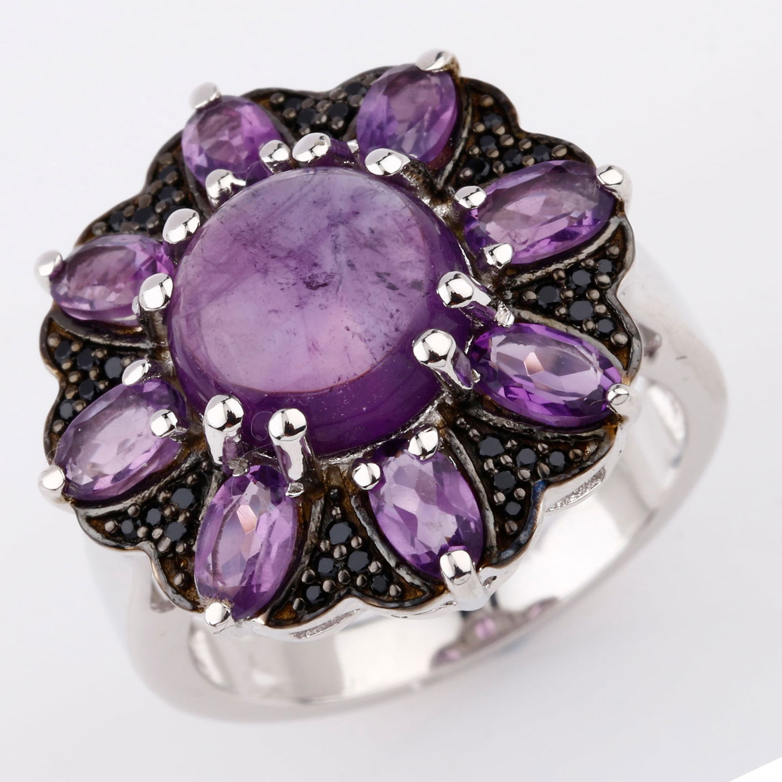 Ring: African Amethyst CAB Round 10.00mm