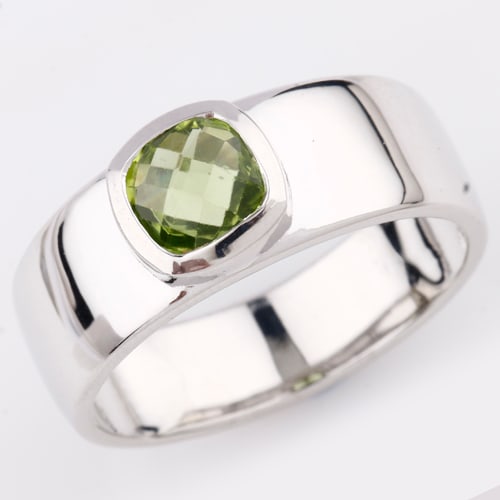 Ring: Peridot Briolite Cushion 6.00mm