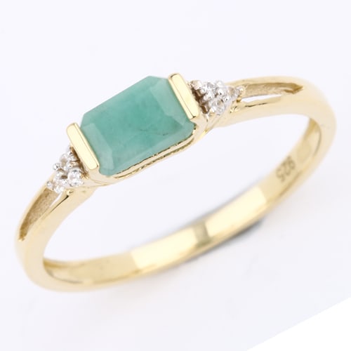 Ring: Sakota Emerald Octagon 6x4mm (1 of 1)