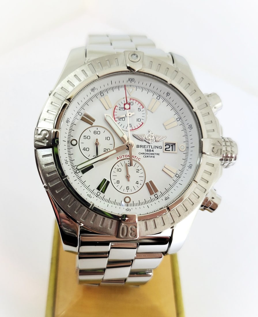 Mensl S/Steel BREITLING SUPER AVENGER Chronograph Automatic Watch A13370 EXLNT: Mensl S/Steel BREITLING SUPER AVENGER Chronograph Automatic Watch A13370 EXLNT This Men's BREITLING watch is Swiss made. Great present for yourself or someone you love! * Stainless steel case & back i