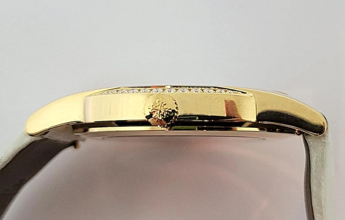 Ladies 18k Rose PATEK PHILIPPE Calatrava Watch Ref 7122/200R-001 DIAMOND BEZEL - 4