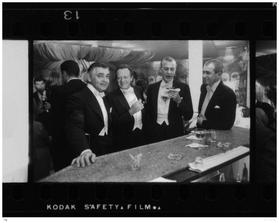 New Year At Romanoff’s 1957 - Slim Aarons Estate Stamped: 1957 (printed later) - 7